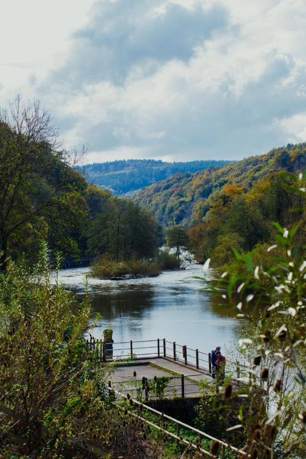 Wye Rapids House Bed & Breakfast Симъндс Ят Екстериор снимка