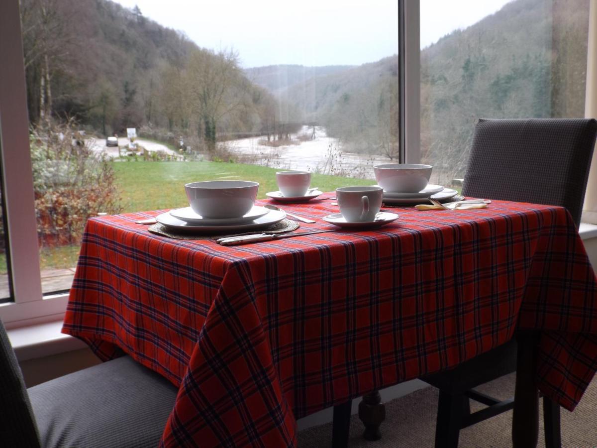 Wye Rapids House Bed & Breakfast Симъндс Ят Екстериор снимка